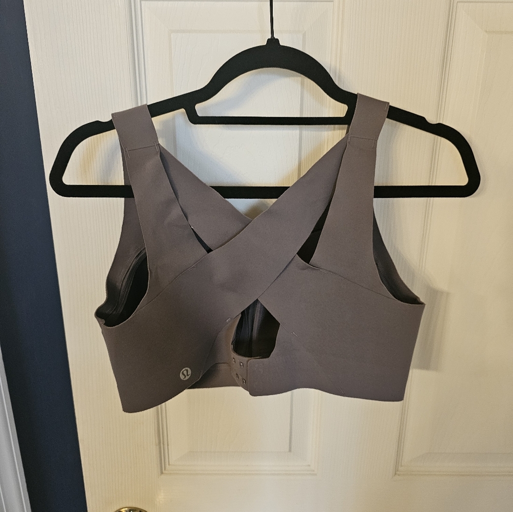 Lululemon enlite sports bra